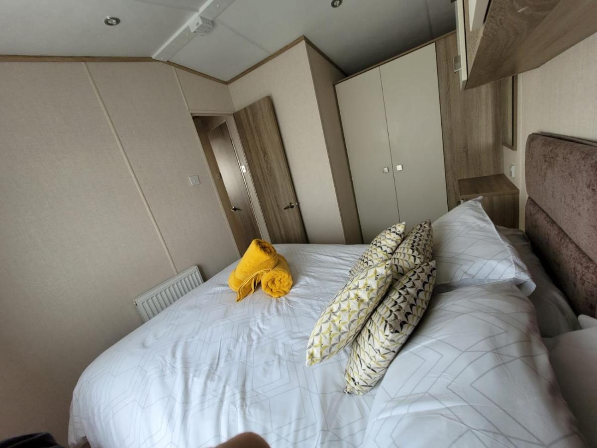 Caravan In The Cotswolds Villa Cirencester Exterior photo