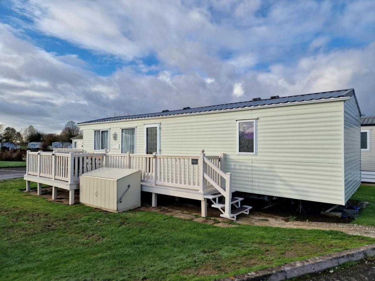 Caravan In The Cotswolds Villa Cirencester Exterior photo